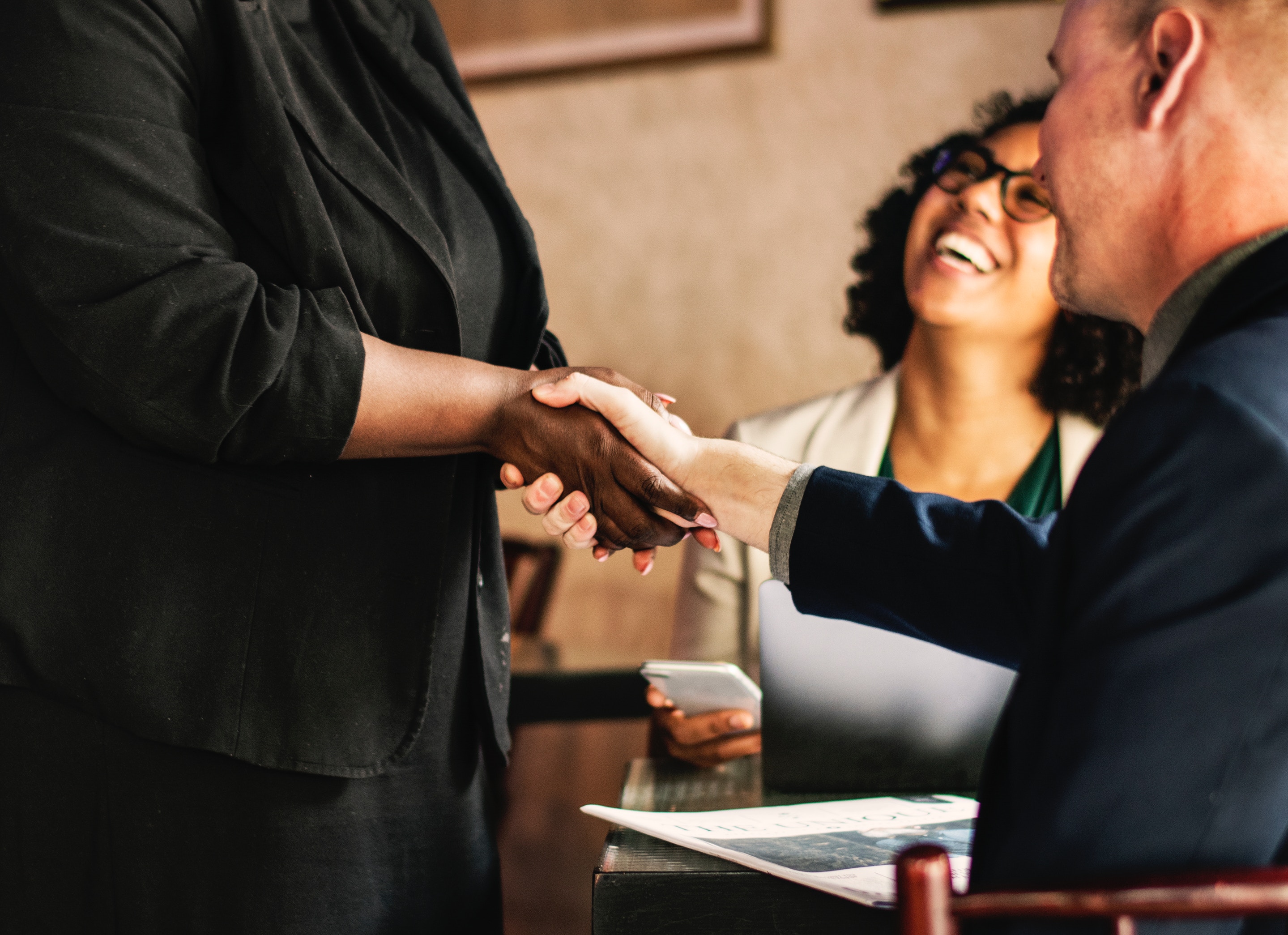 Handshake between consultants